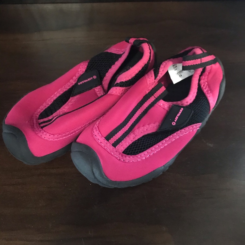 Water shoes